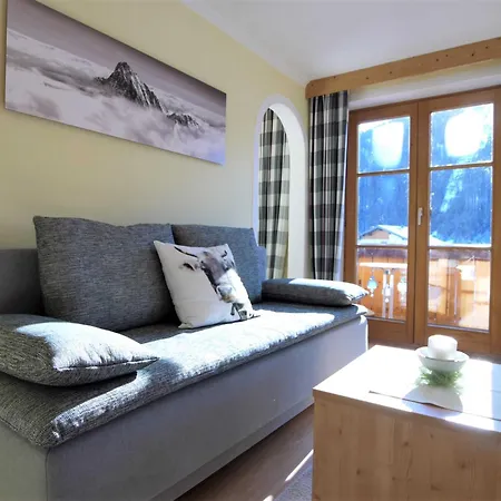 Troeber * 哈尔登熙