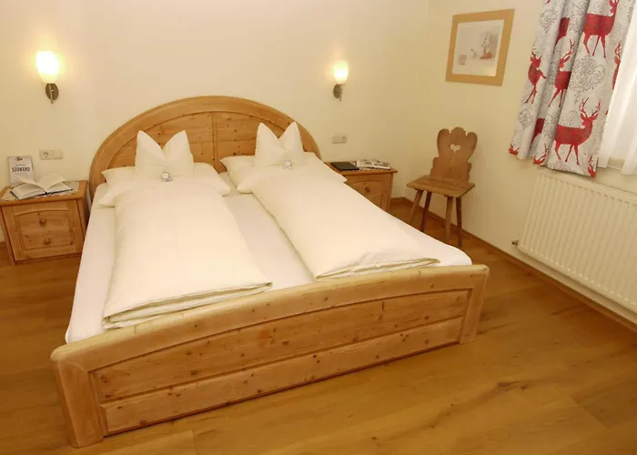 Troeber شقة Grän