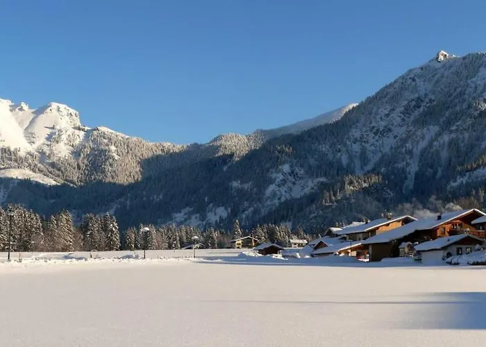 Troeber アパート Grän